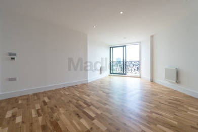 Fantastic One Bedroom Property Available to Rent in Brand New Development of City View Point! 